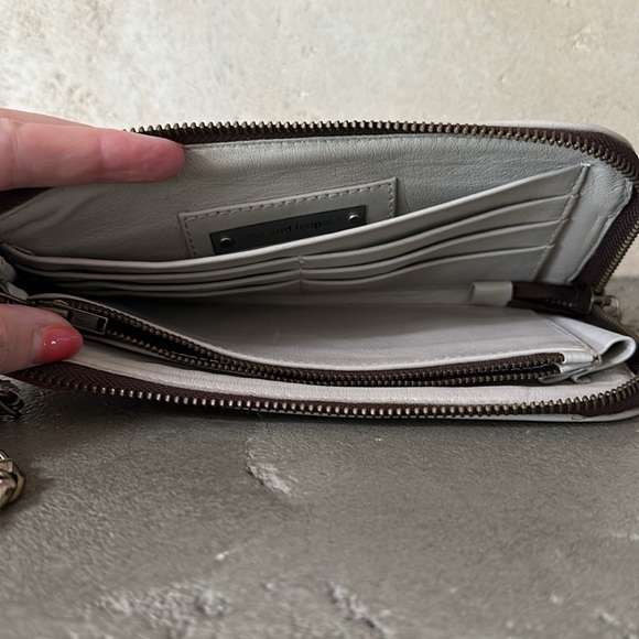 Leather wallet/clutch - Picture 6 of 7